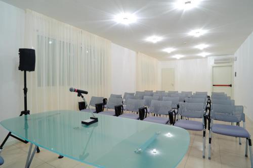 Residence Suite Smeraldo Ричоне Екстериор снимка