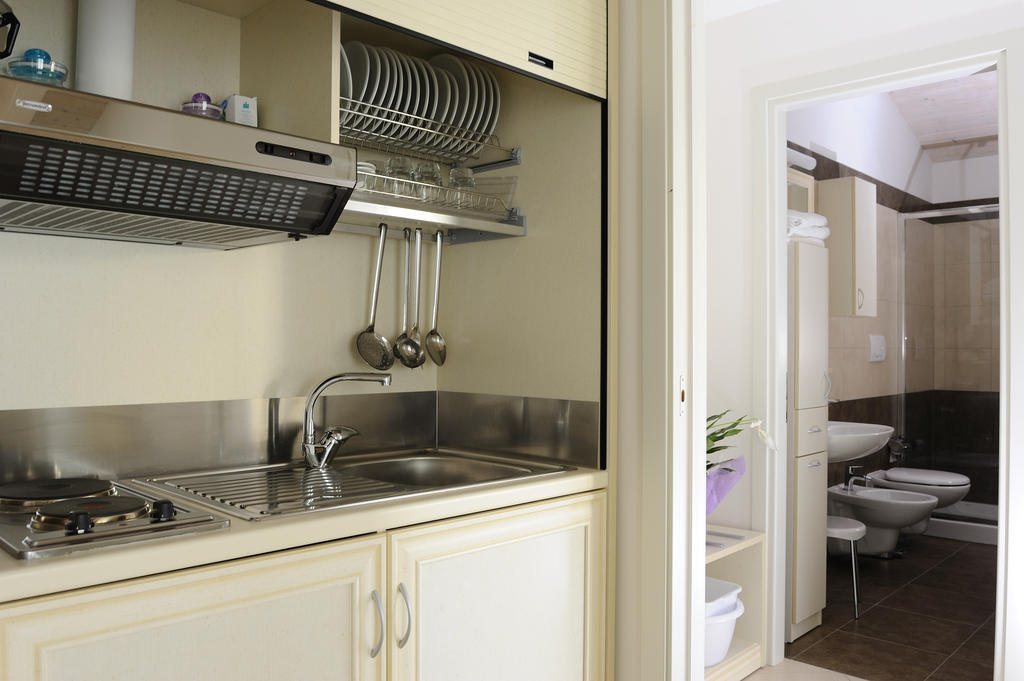 Residence Suite Smeraldo Ричоне Стая снимка