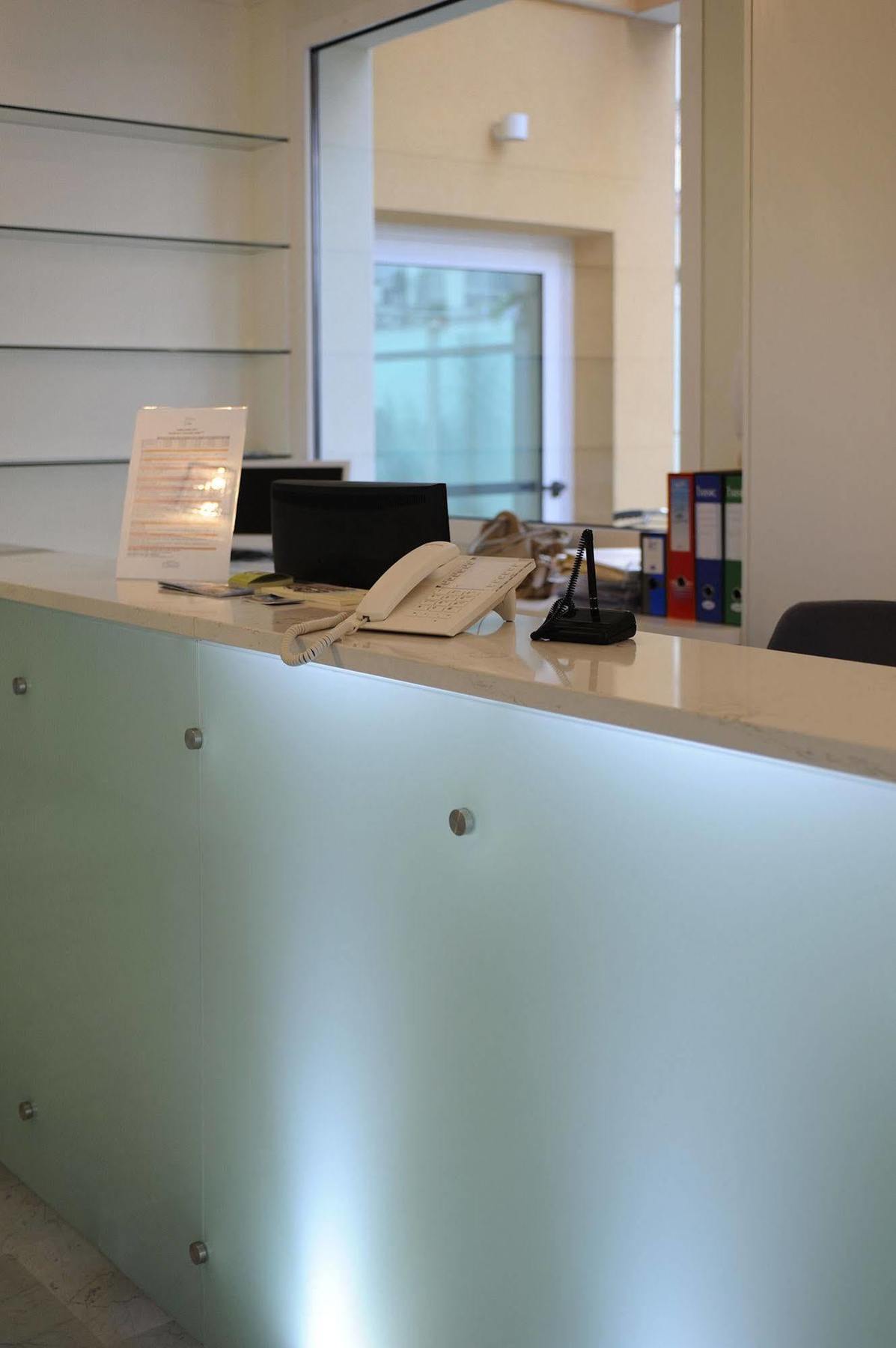 Residence Suite Smeraldo Ричоне Екстериор снимка